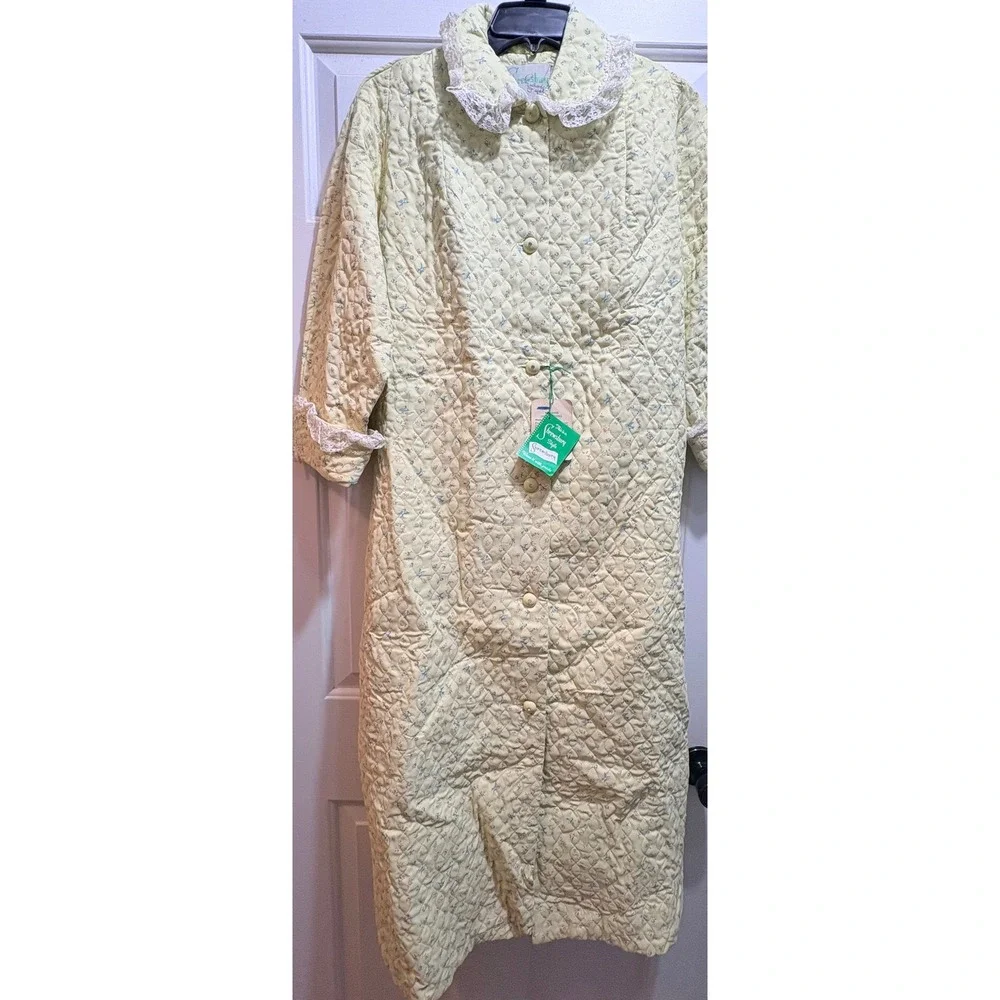 Vintage Shrewsbury Quilted Robe Yellow Floral Bird Lace Trim Housecoat NWT